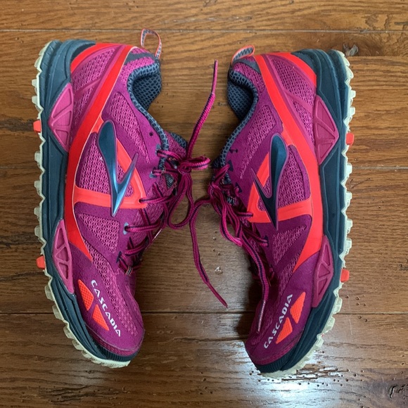 Brooks Cascadia 9 Trail Running Shoes Raspberry Pink and Purple Size 9.5 - Picture 3 of 11